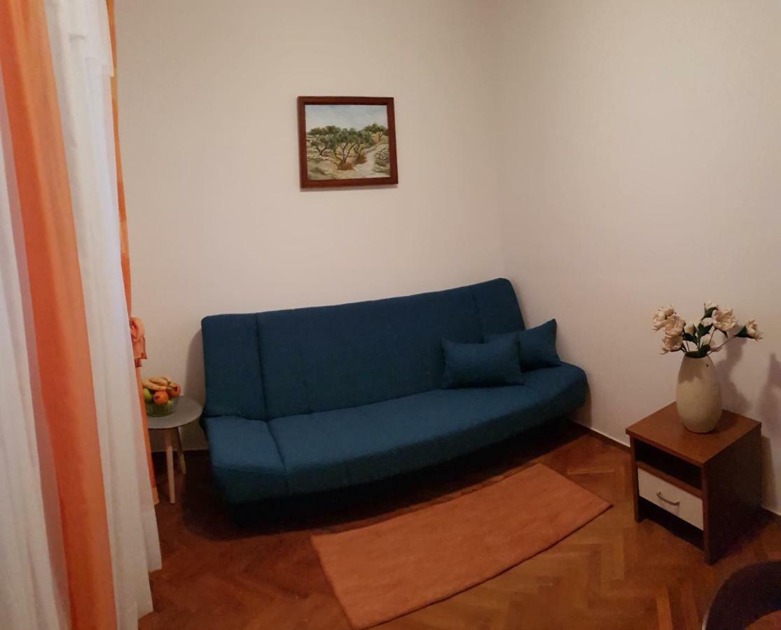 Apartment Muzic 木洛希尼 外观 照片