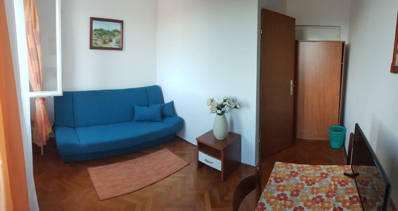Apartment Muzic 木洛希尼 外观 照片