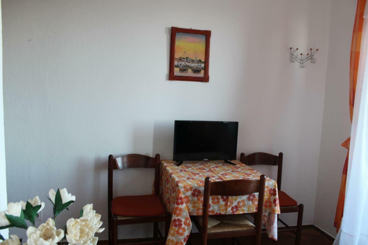 Apartment Muzic 木洛希尼 外观 照片