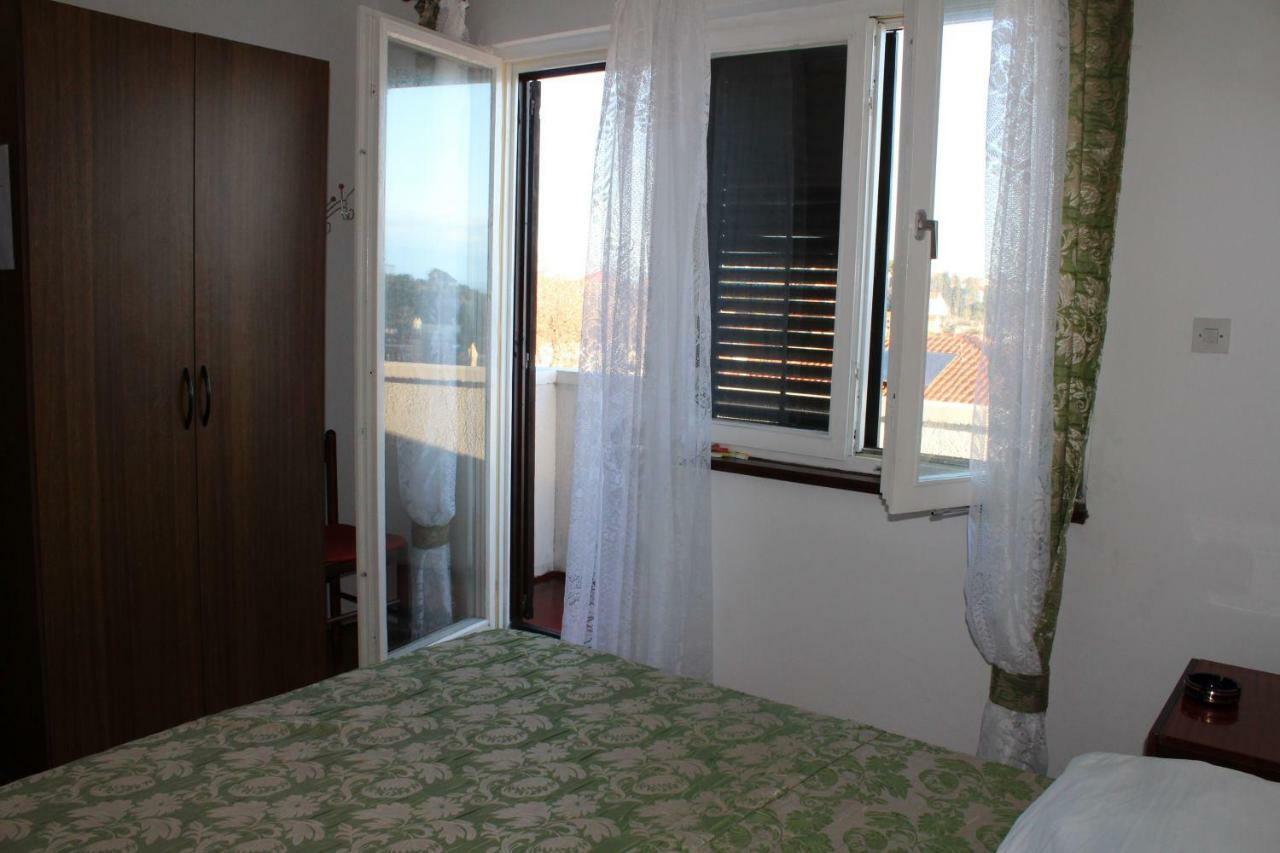 Apartment Muzic 木洛希尼 外观 照片